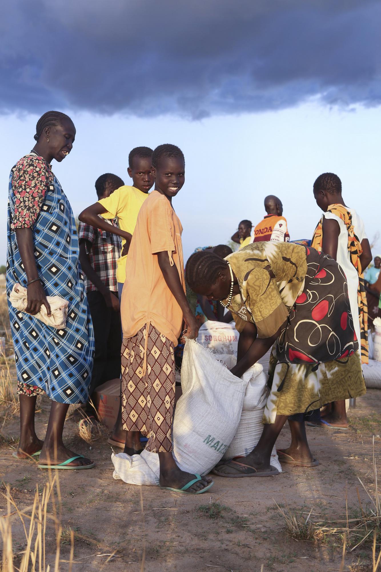 Voedselbedeling in Jonglei, Zuid-Soedan, door Catholic Relief Services