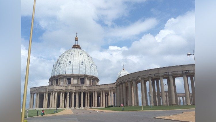 De basiliek van Yamoussoukro 