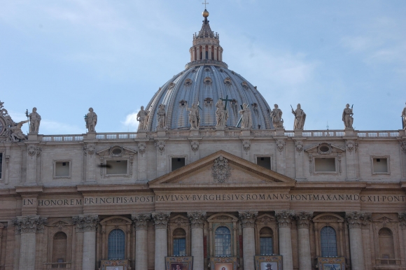 De Sint-Pietersbasiliek in het Vaticaan © Philippe Keulemans