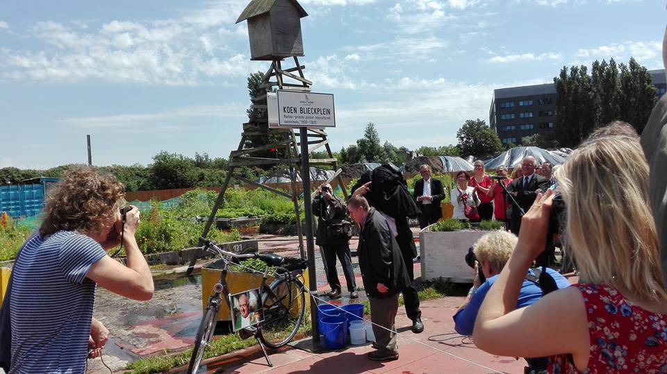 Jarenlang ontfermde pastoor Blieck zich over armen in de Rabotwijk. © Rabotkerk