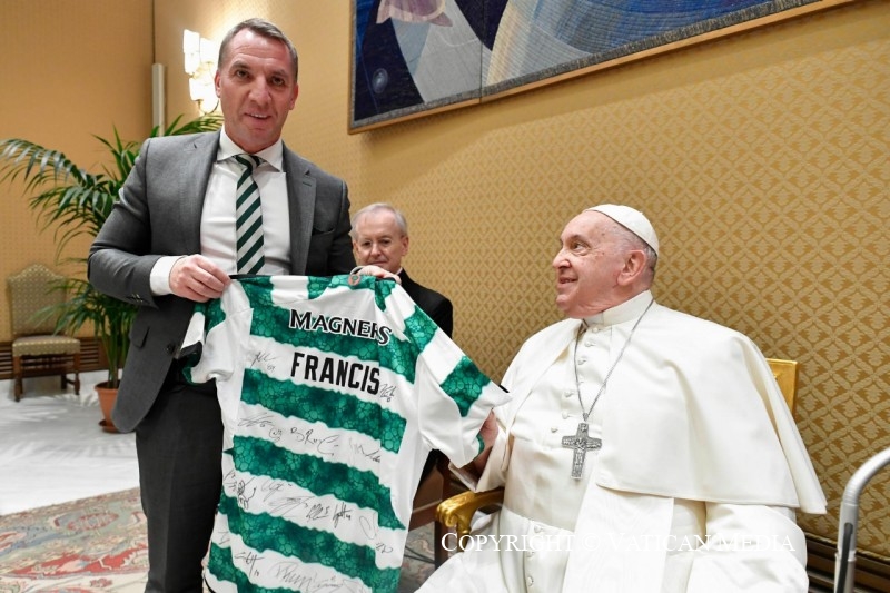 Franciscus ontving de spelers en teamleiding van Celtic