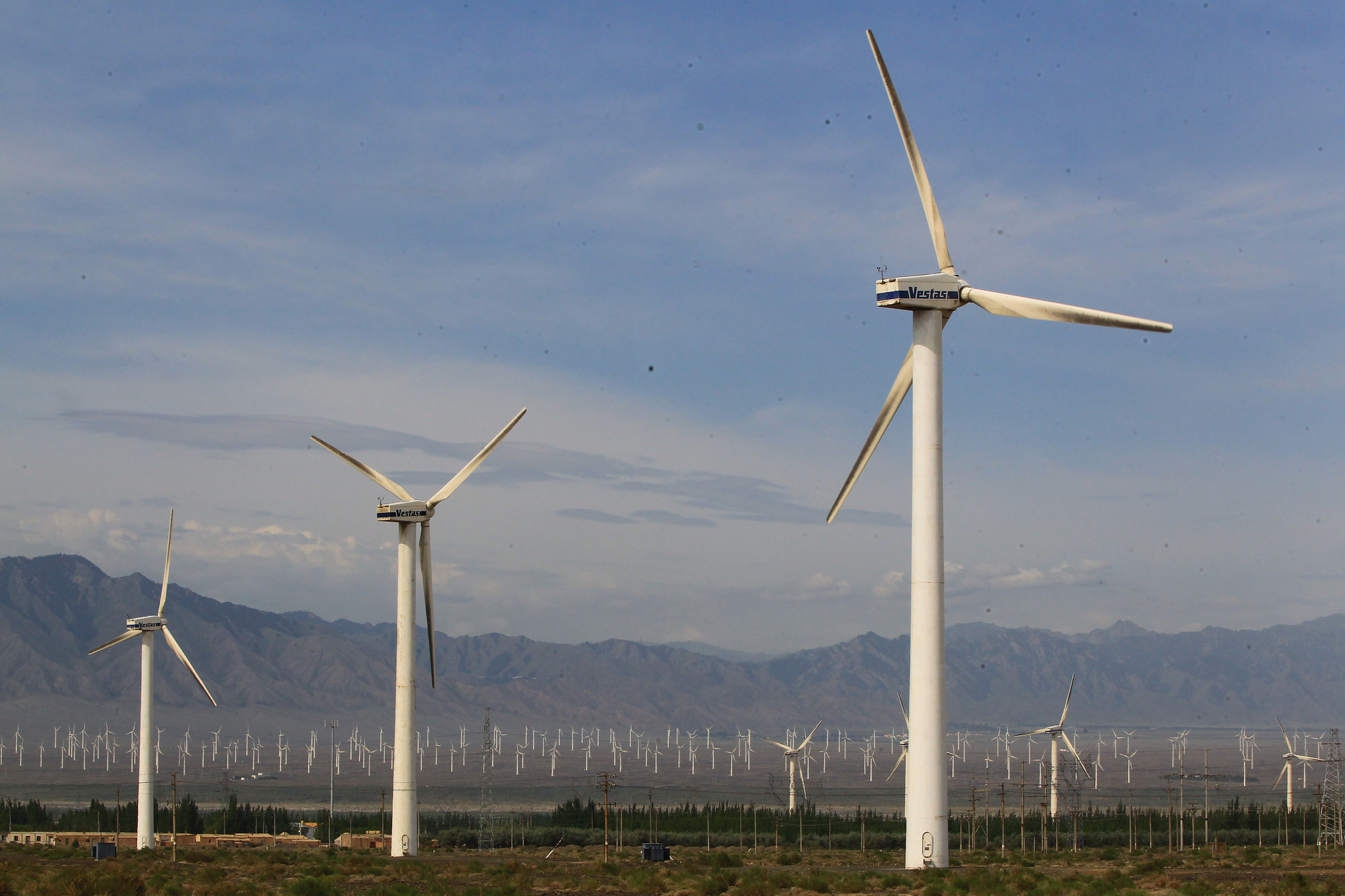 Windenergie in Urumqi in de Xinjiang provincie in China. © ADB via Flickr CC