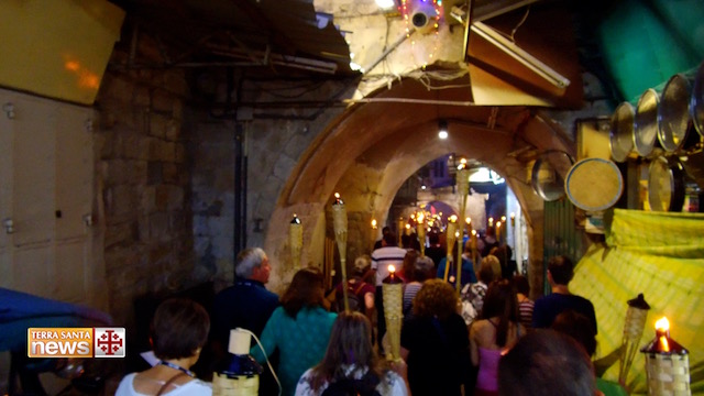 Christelijke pelgrims in de oude stad van Jerusalem