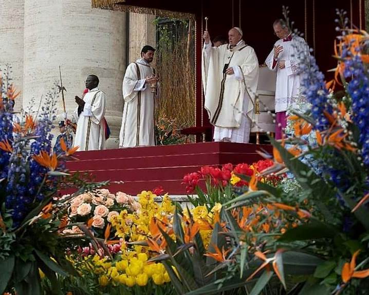 Vorig jaar werd 30 ton bloemen naar Rome gebracht