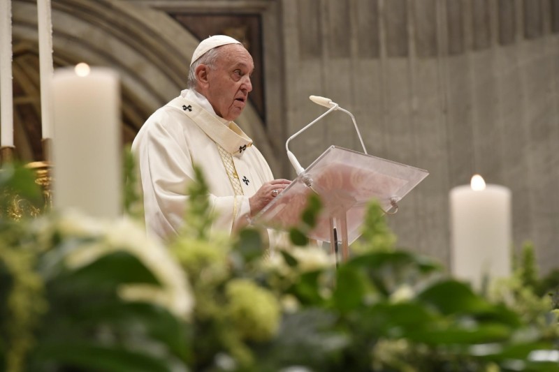 Paus Franciscus vierde de Dag van het Godgewijde leven met duizenden religieuzen