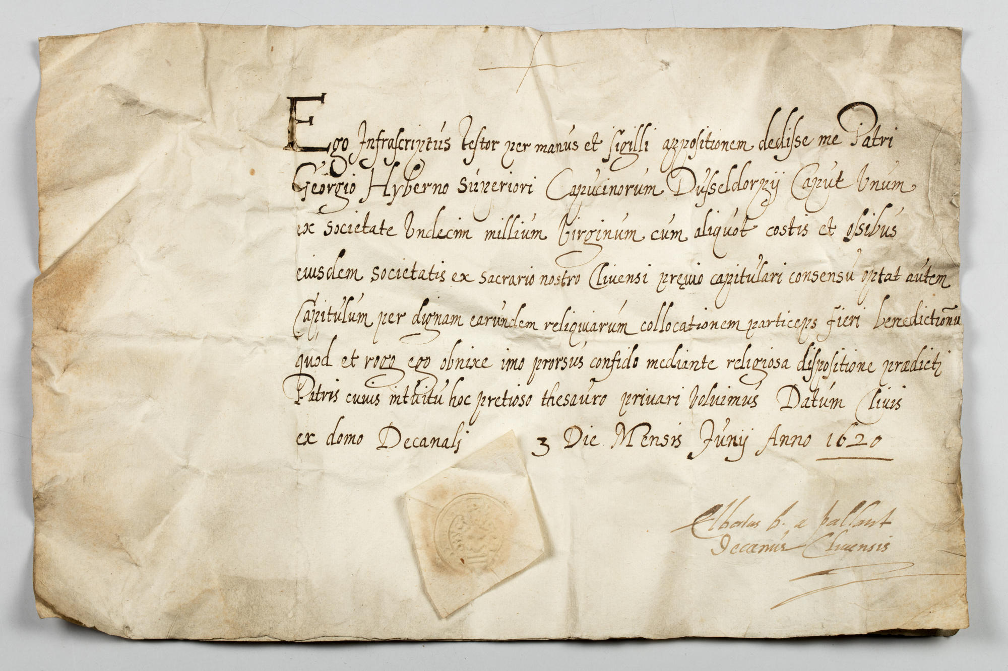 Het authenticiteitsattest uit 1620. Kathedraalarchief Mechelen.