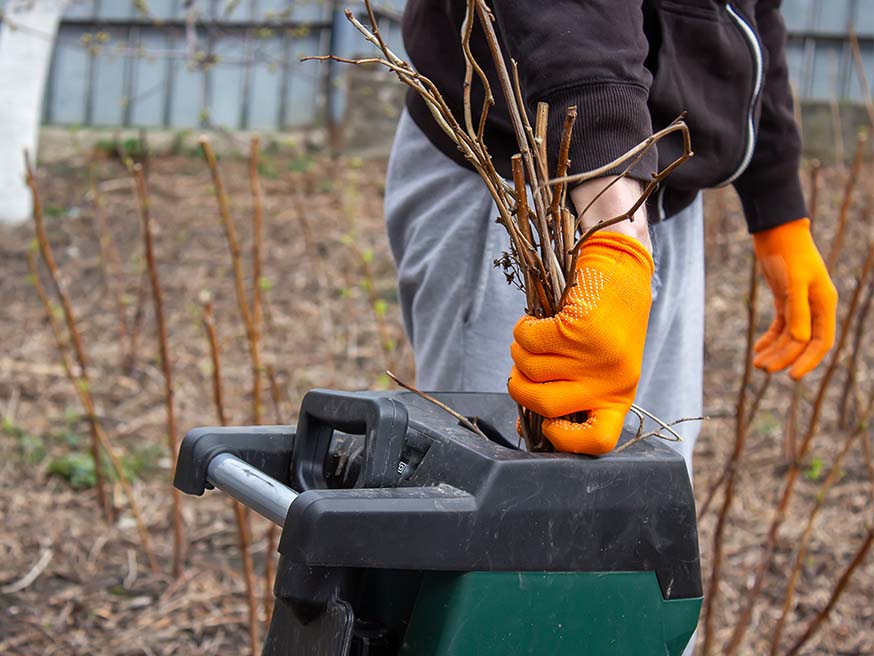 Een tuinhakselaar is een goede (gedeelde) investering voor kringlooptuiniers