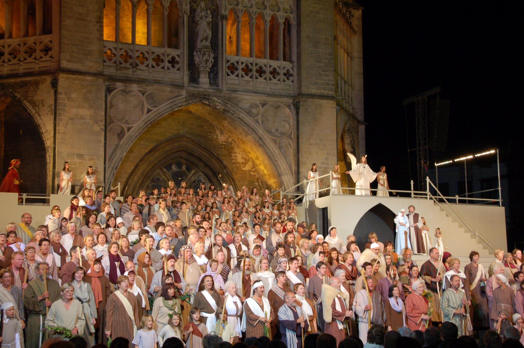 De basiliek van Tongeren tijdens de vorige editie van de Kroningsfeesten