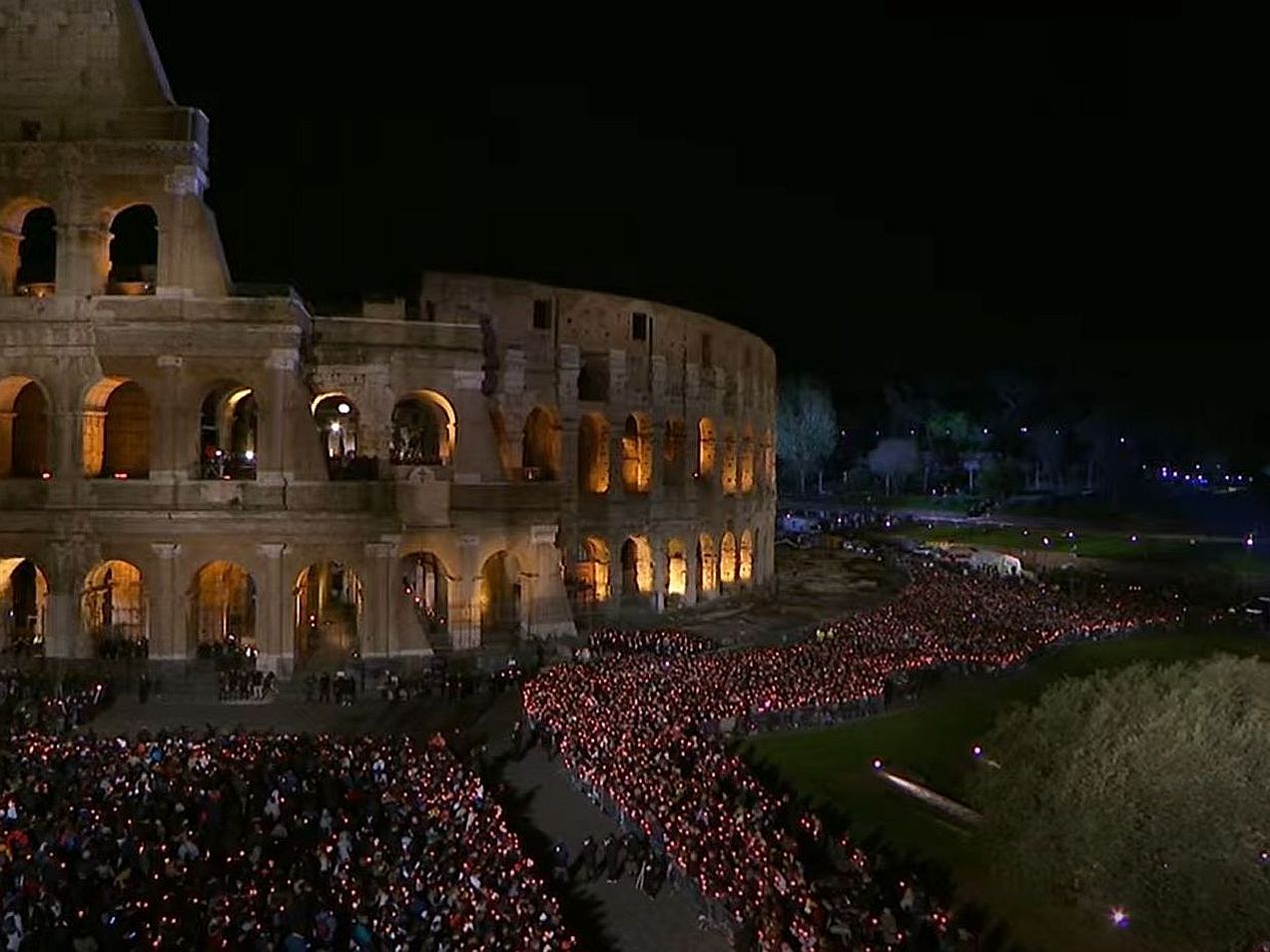 De Kruisweg in het Colosseum