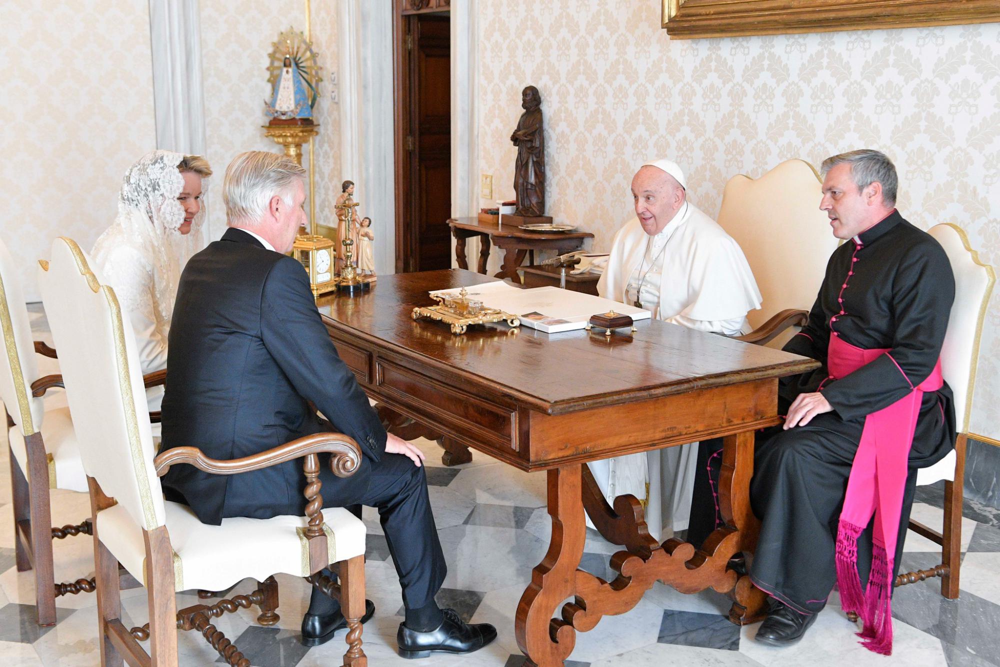 Koning Filip en koningin Mathilde bij paus Franciscus