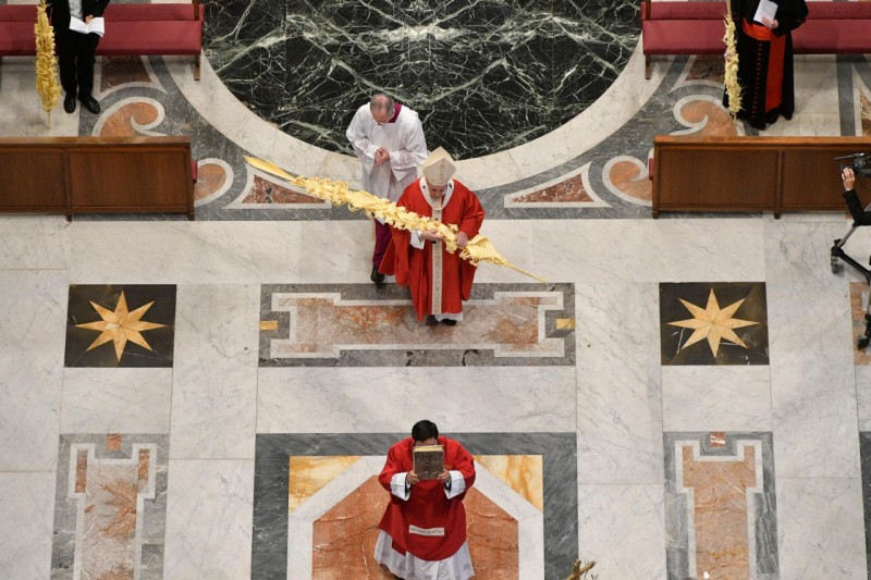 De palmprocessie werd in de Sint-Pietersbasiliek gehouden