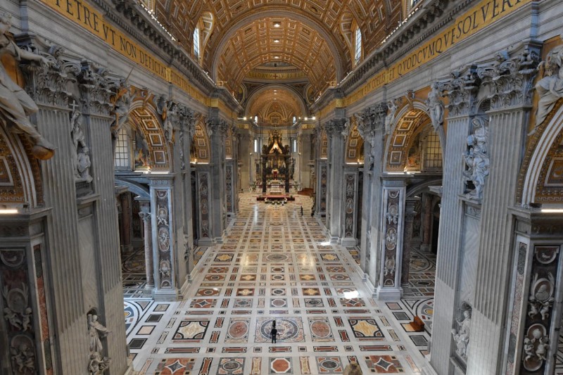 Paasboodschap in een lege Sint-Pietersbasiliek