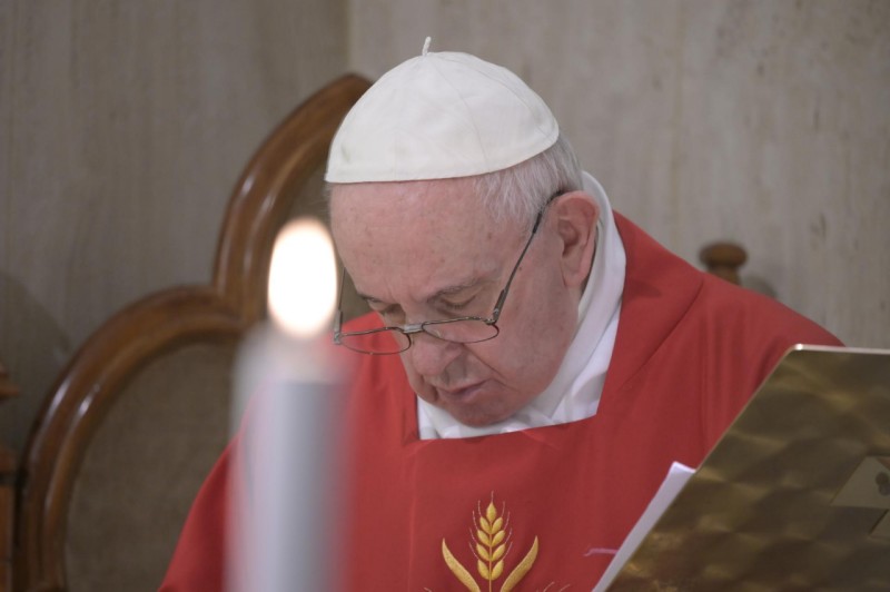 Paus Franciscus bidt om broederschap en solidariteit