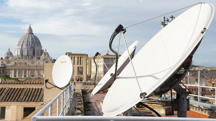 Zendinstallatie van Radio Vaticaan/CTV op de Sint-Pietersbasiliek