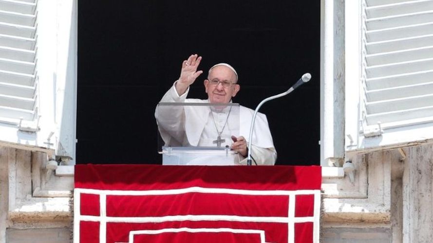 Paus tijdens het Regina Caeli