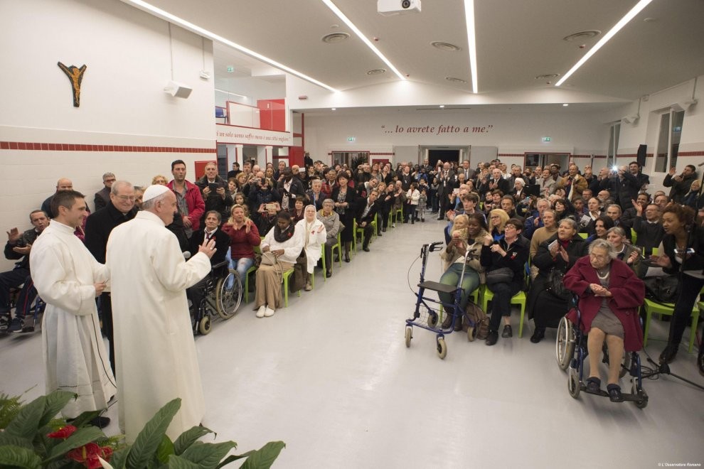 Paus Franciscus op bezoek in het Daklozencentrum