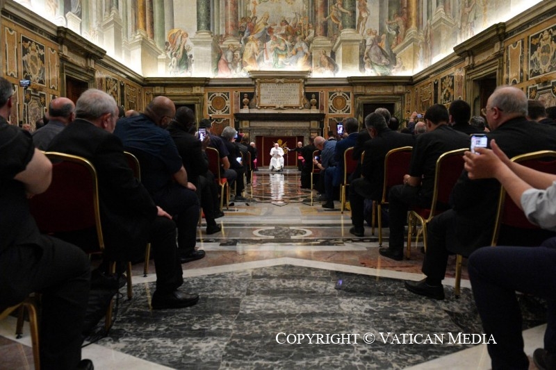 Paus Franciscus ontmoette donderdag bisschoppen en priesters uit Sicilië