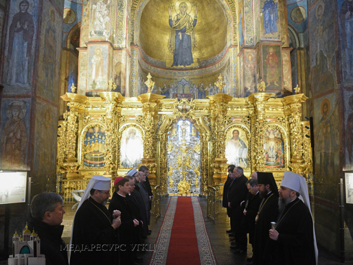 Vredesgebed in de kathedraal van de Heilige Wijsheid in Kiev