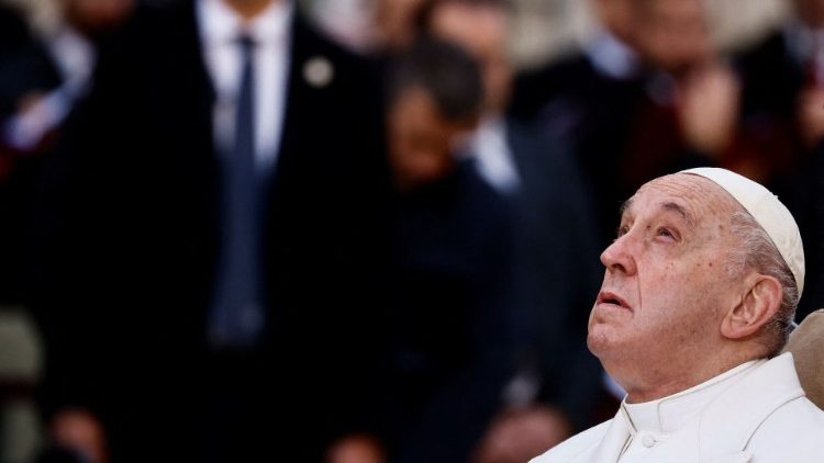 Paus Franciscus vertrouwde de zorgen van de inwoners van Rome en van de wereld toe aan Maria