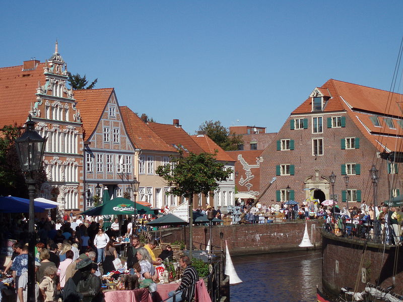 De haven van de Hanzestad Stade