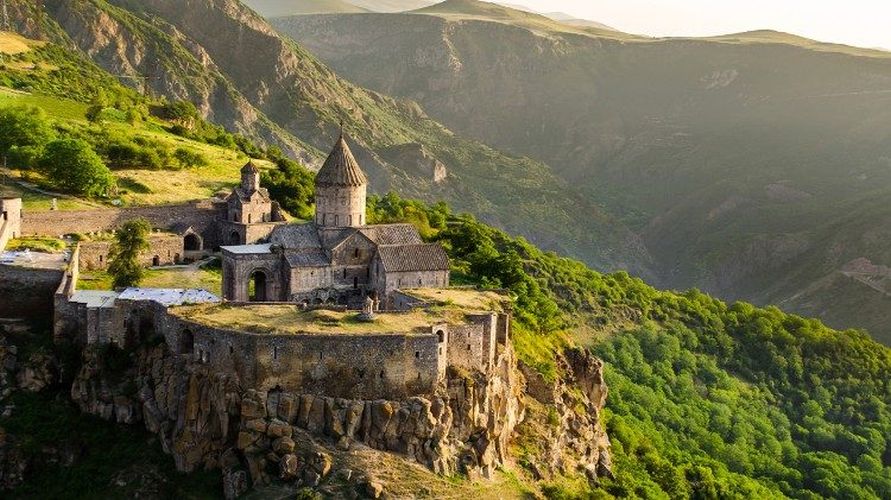 Het Tatev-klooster uit de tiende eeuw, in de regio Goris in het zuidoosten van Armenië