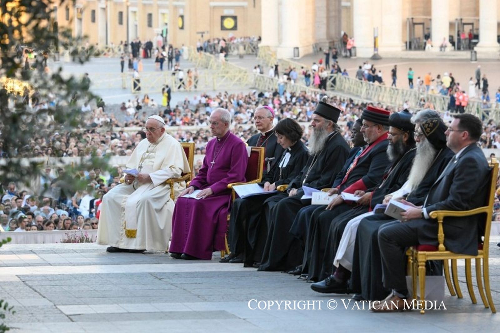 De wake van Together met de paus en andere christelijke leiders.